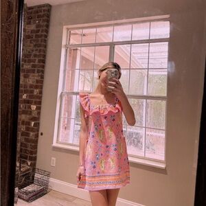Lilly Pulitzer romper it’s barely worn and super cute!!!🩷